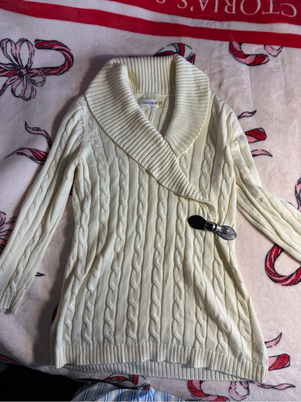 Y2K Calvin Klein Cream Cable-Knit Shawl-Collar Sweater with Buckle